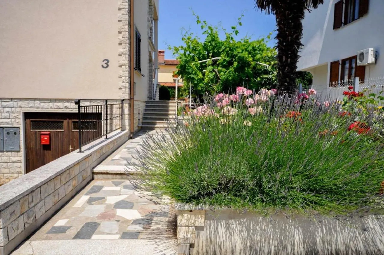 Jutta Apartment Novigrad