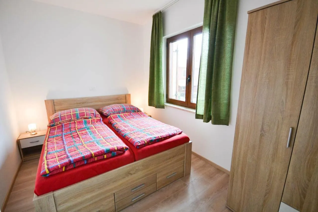Jutta Apartment Novigrad