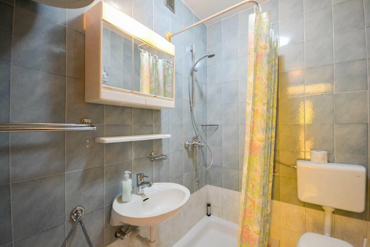 Jutta Apartment Novigrad