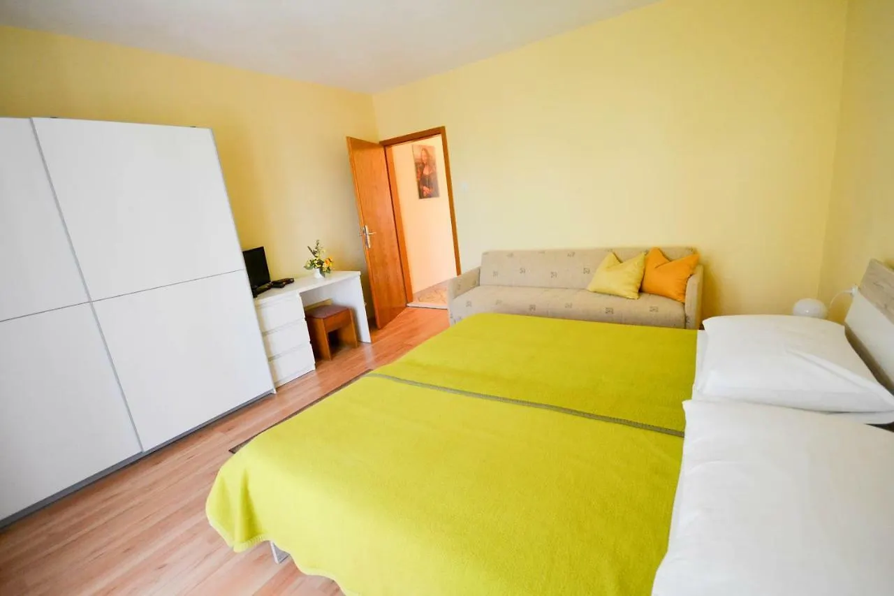 Jutta Apartment Novigrad  0*, Novigrad (Istria)